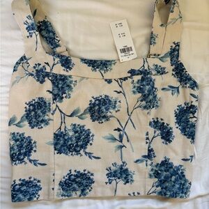 Abercrombie top size small